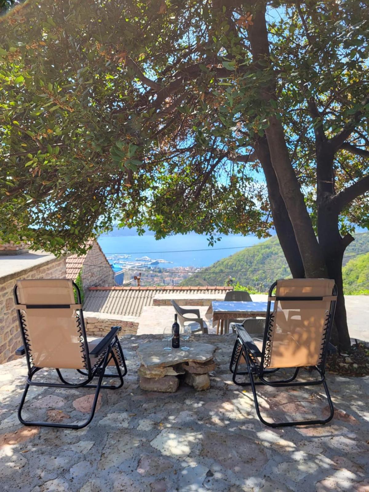 Villa Authentic Mediterranean House With Postcard Sea View Tivat Exterior foto